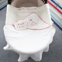 Load image into Gallery viewer, Personalised Flower Tot Box
